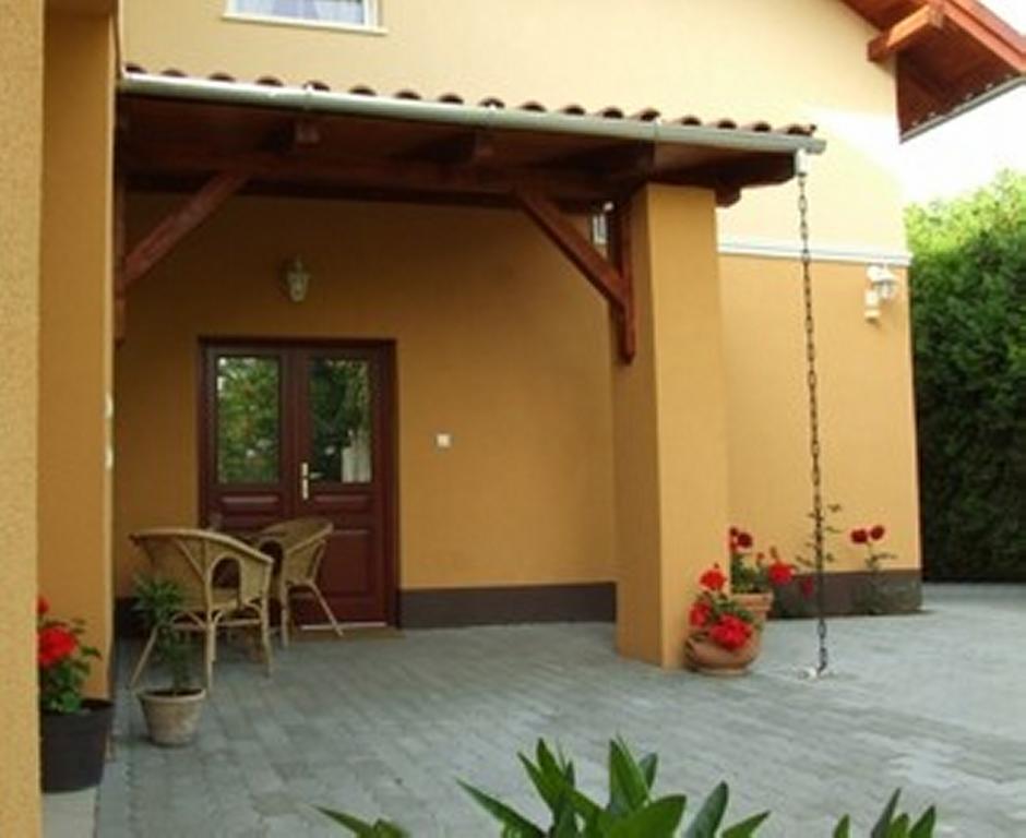 Ilona Apartmanhaz Komárom Zewnętrze zdjęcie