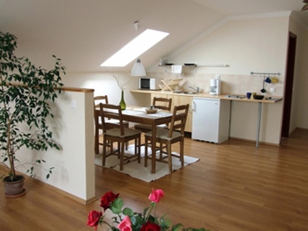 Ilona Apartmanhaz Komárom Pokój zdjęcie