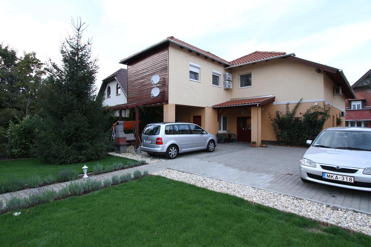 Ilona Apartmanhaz Komárom Zewnętrze zdjęcie
